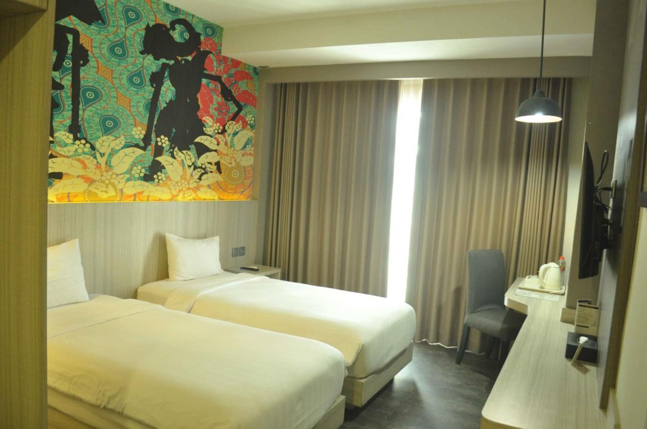 Kebumen Grand Kolopaking Hotel מראה חיצוני תמונה