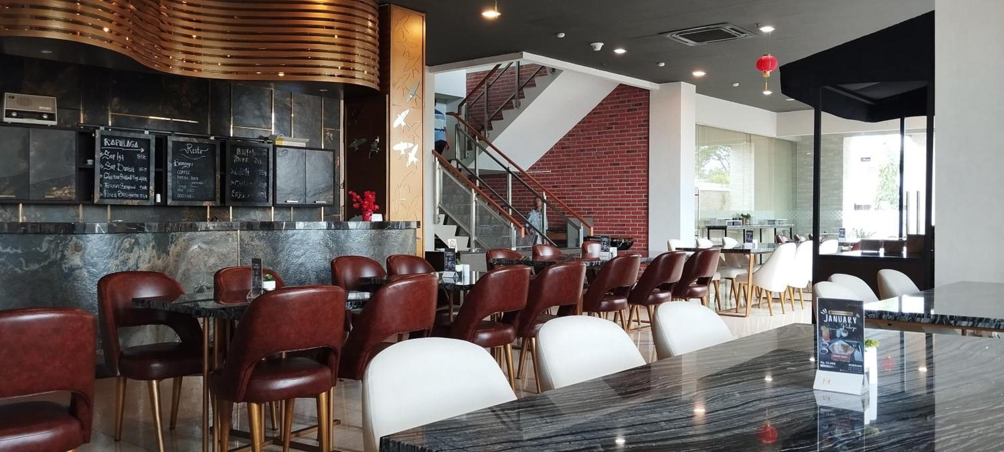 Kebumen Grand Kolopaking Hotel מראה חיצוני תמונה