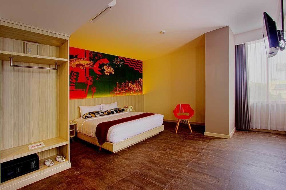 Kebumen Grand Kolopaking Hotel מראה חיצוני תמונה