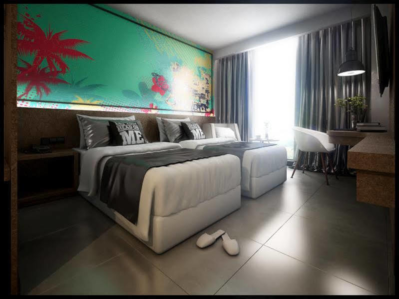 Kebumen Grand Kolopaking Hotel מראה חיצוני תמונה
